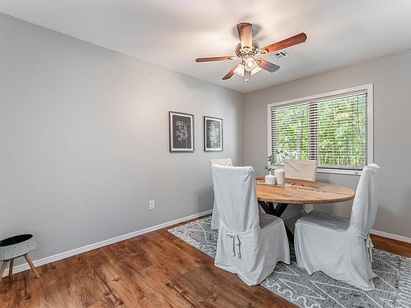 3rd image of 24 Argyll Dr