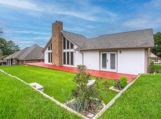 479 Cherry Hills Dr, Huntsville, TX 77340