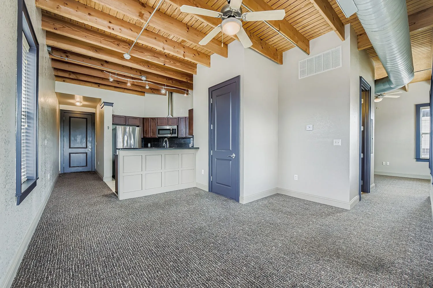 1 bed, 755 sqft, $1,200 — Photo 3