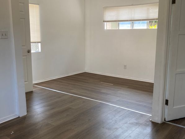 10511 S Grand Ave UNIT 1/2