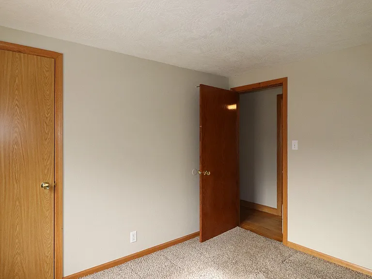 124 W Marquette St — Photo 22