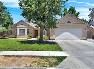 84 Cantebury Dr, Lemoore, CA 93245
