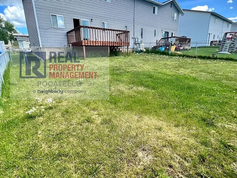 1247 Holman Ave — Photo 26