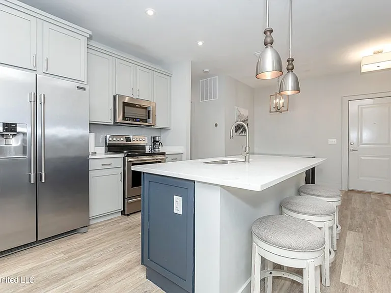 2501 Bienville Blvd #133 — Photo 42