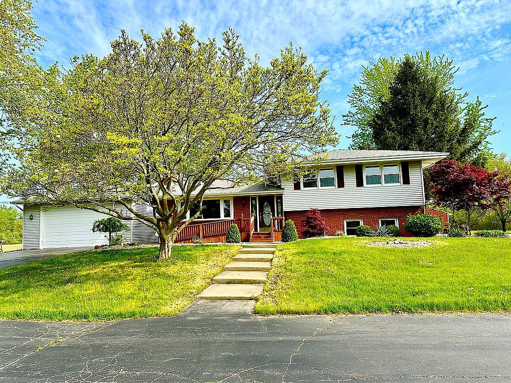 1180 W Curtis Rd, Saginaw, MI 48601 Zillow