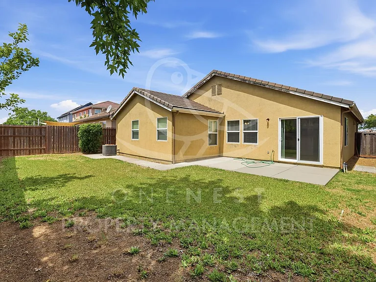 1368 Paddington Way — Photo 22