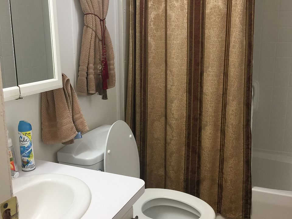 1st image of 724 N Bermuda St