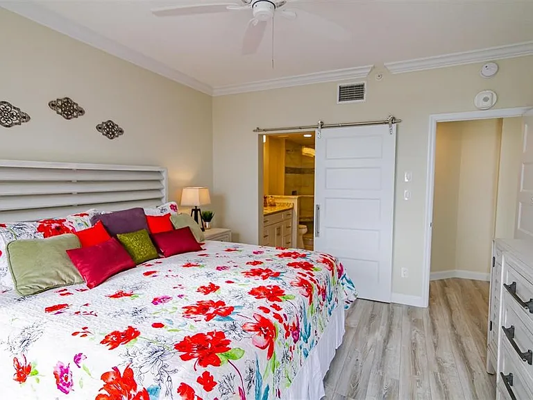 7974 Sailboat Key Blvd S #402 — Photo 26