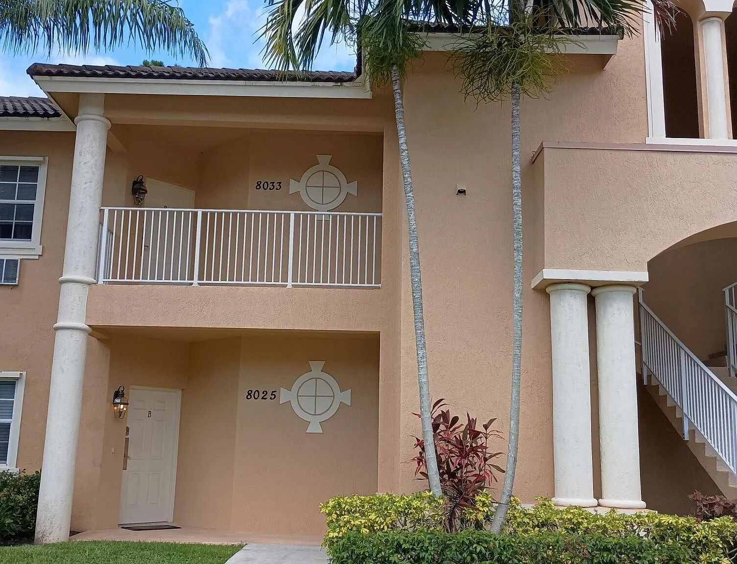 1 bed, 1.5 bath, 1000 sqft, $1,700 — Photo 2