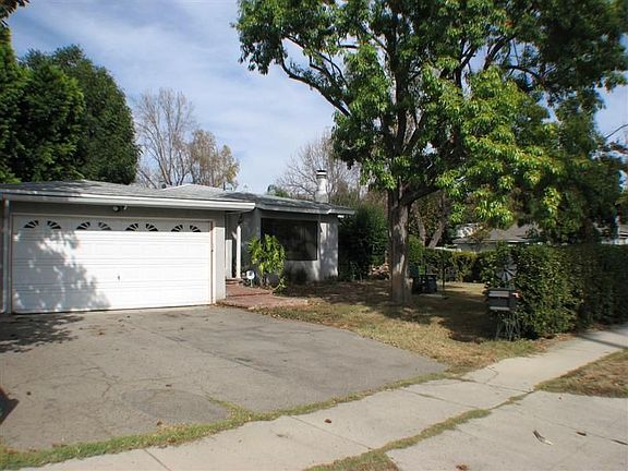 2-Car Attached Garage