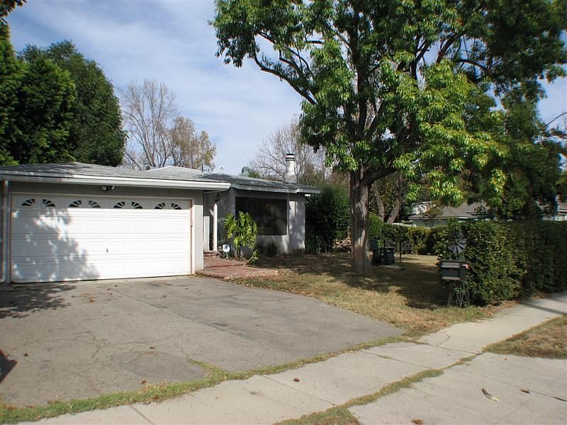 2-Car Attached Garage