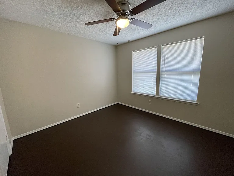 2508 Lido Ln — Photo 9