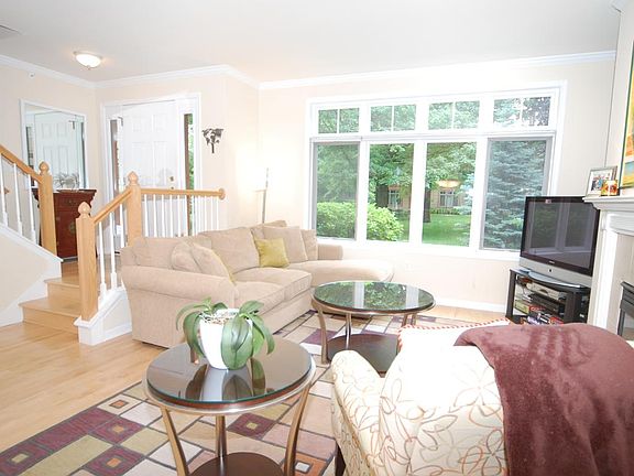 3rd image of 2216 E Edgewood Ave #2216