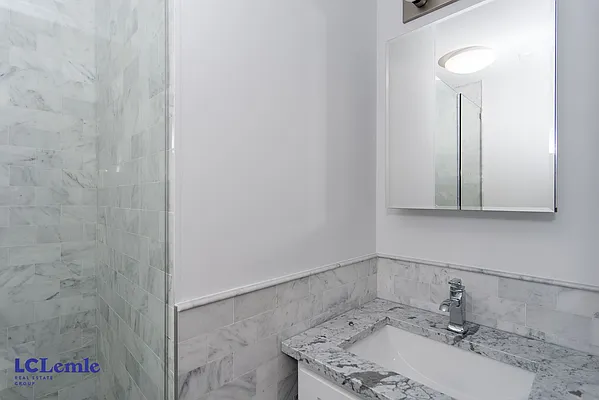 Rented by LC Lemle Real Estate Group | media 21