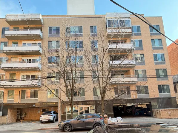 4317 Union Street #6E, Flushing, NY 11355