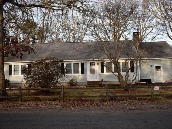 71 Old Strawberry Hill Rd, Barnstable, MA 02630