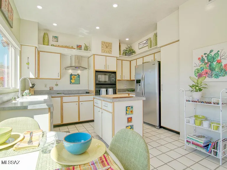 784 E Camino Diestro — Photo 17