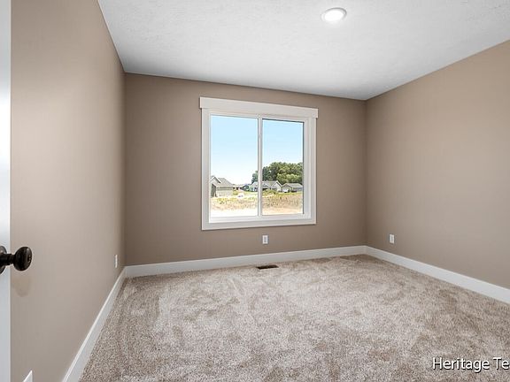 5th image of 4458 Schad Rd