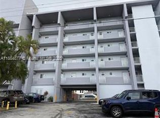626 NE 168th St #304, Miami, FL 33162