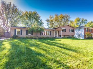 853 Hickory Dr, Carmel, IN 46032