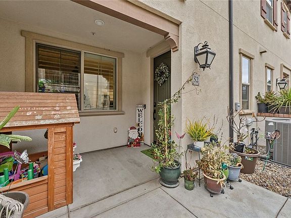 2nd image of 2848 E Berry Loop Privado #52