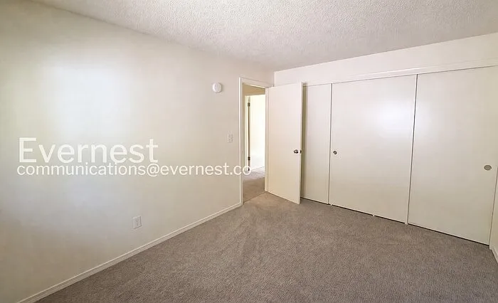 2 bed, 1.0 bath, 832 sqft, $1,900 — Photo 4