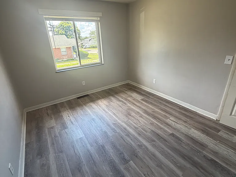 2628 Saint Charles Ave #2 — Photo 9