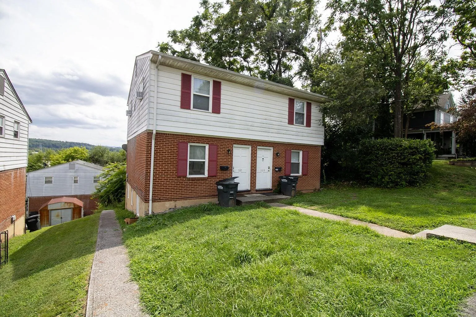2 bed, 1.0 bath, 800 sqft, $1,200 — Photo 1