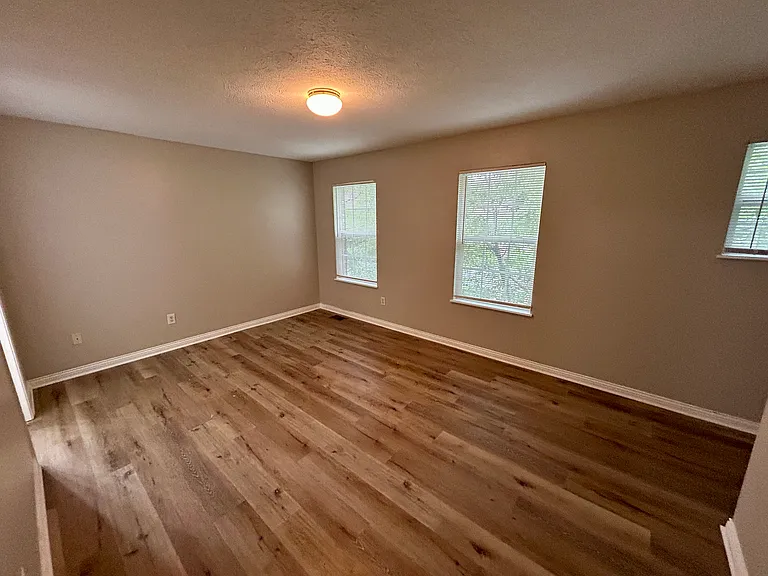 3039 Armory Dr — Photo 21