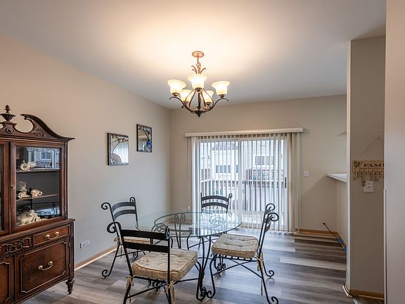 4th image of 2447 Courtyard Cir Unit 6