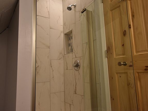 4th image of 190 Baynes St #3