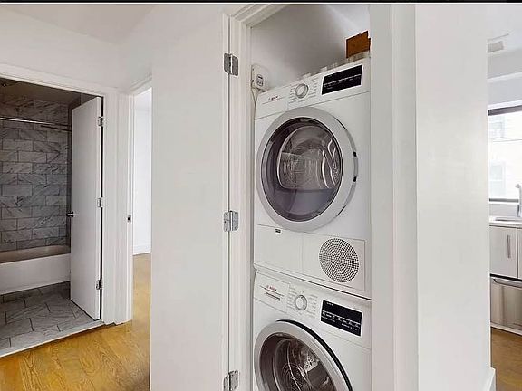 4th image of 133 Ludlow St #2N