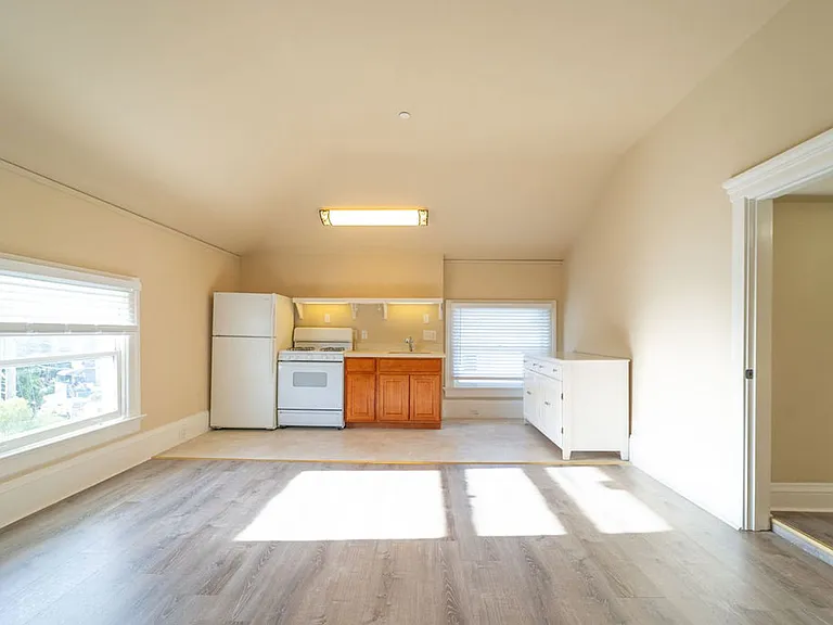 412 Monte Vista Ave. — Photo 3