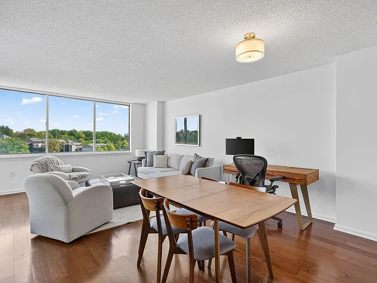 10101 Grosvenor Pl #614 — Photo 8