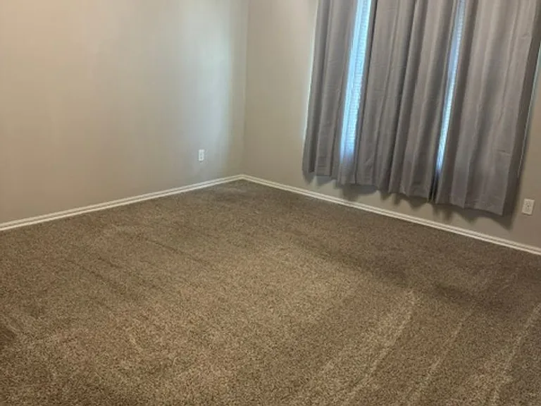 3213 Rushmore St — Photo 15