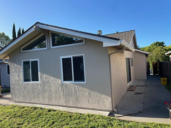 3rd image of 468 Waskow Dr