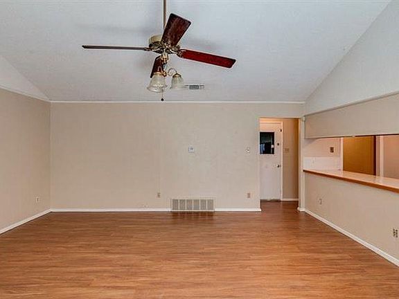 3rd image of 6516 Sherri Ln