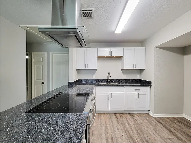 5242 Keystone St — Photo 13