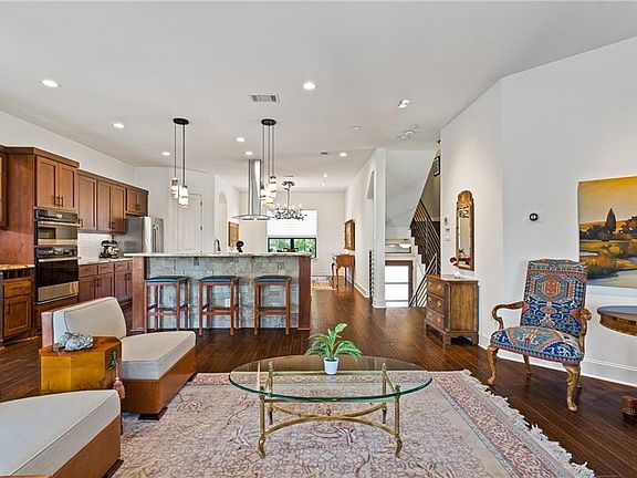 3rd image of 6533 E Hill Dr APT 6