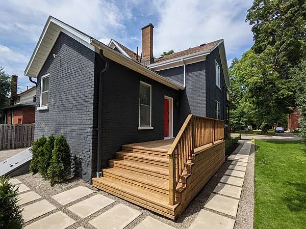 229 Wellington St N #2 — Photo 12