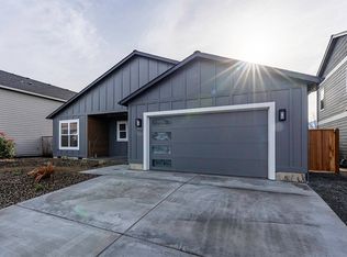 112 Willow Springs Dr, Talent, OR 97540