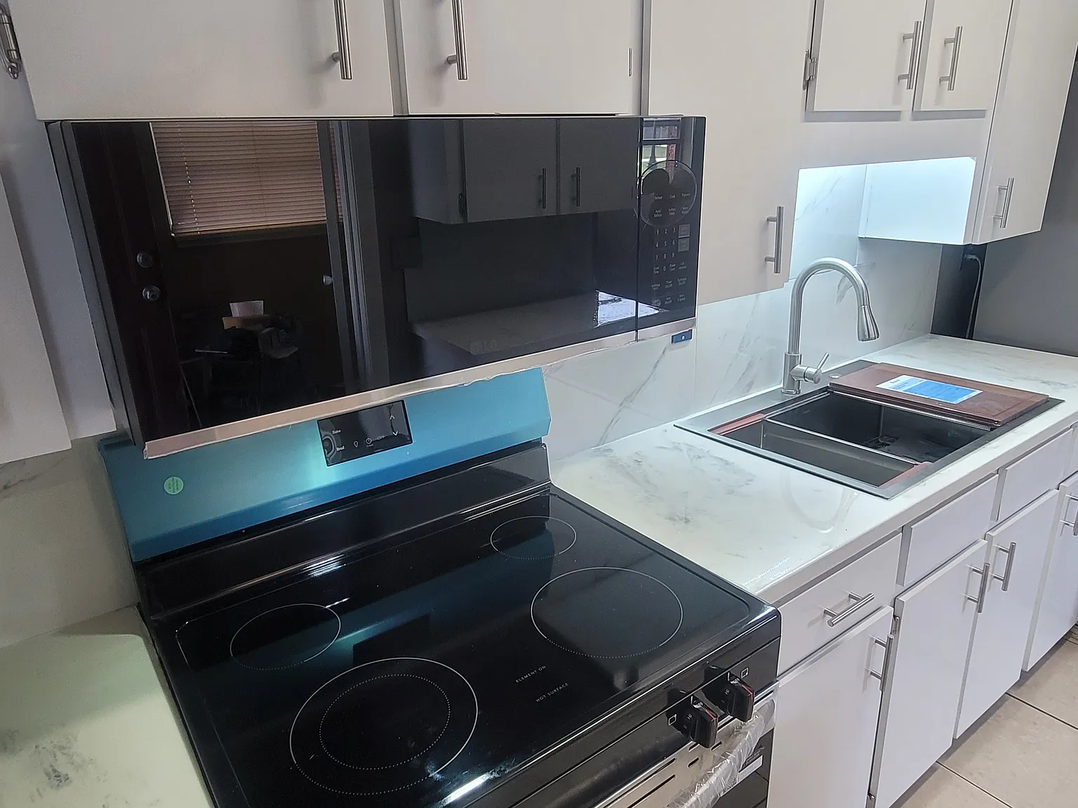 2 bed, 825 sqft, $1,300 — Photo 2
