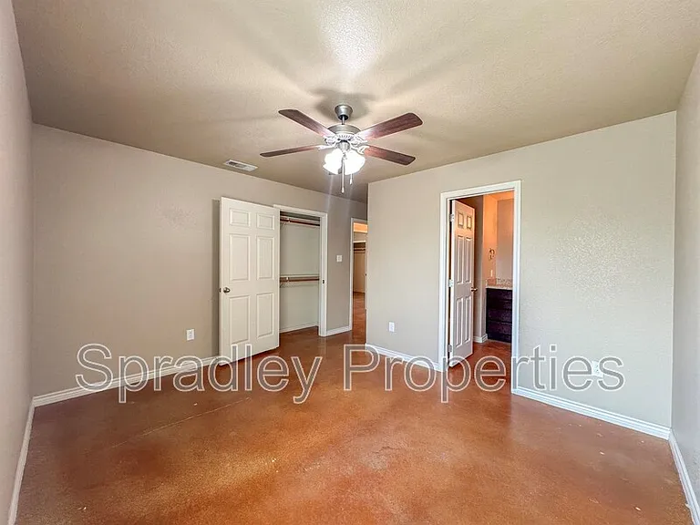 1538 Chance Ct — Photo 9