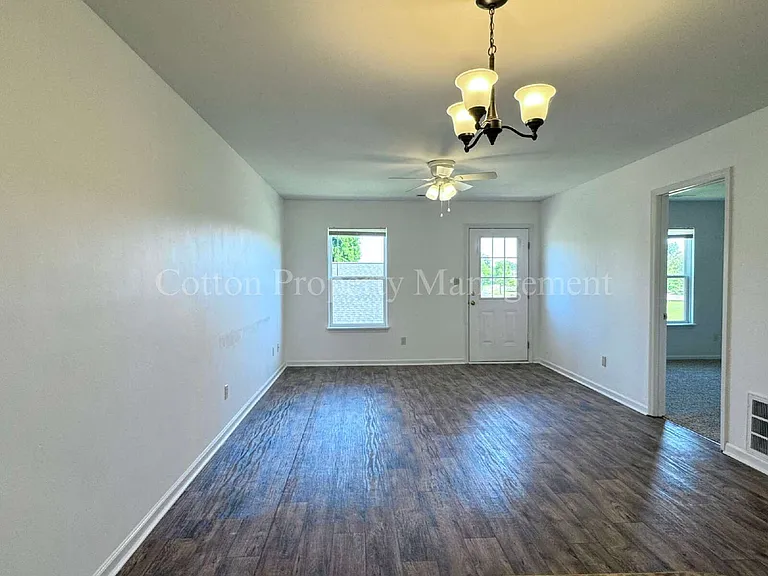 315 S Dudley St #16 — Photo 9