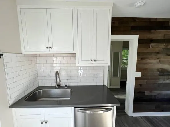 2053 Pierpont Blvd #C, Ventura, CA 93001