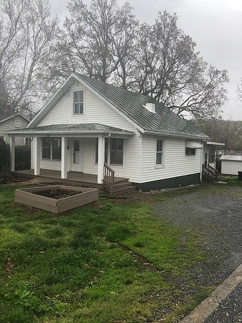 1st image of 3725 Campbell Ave