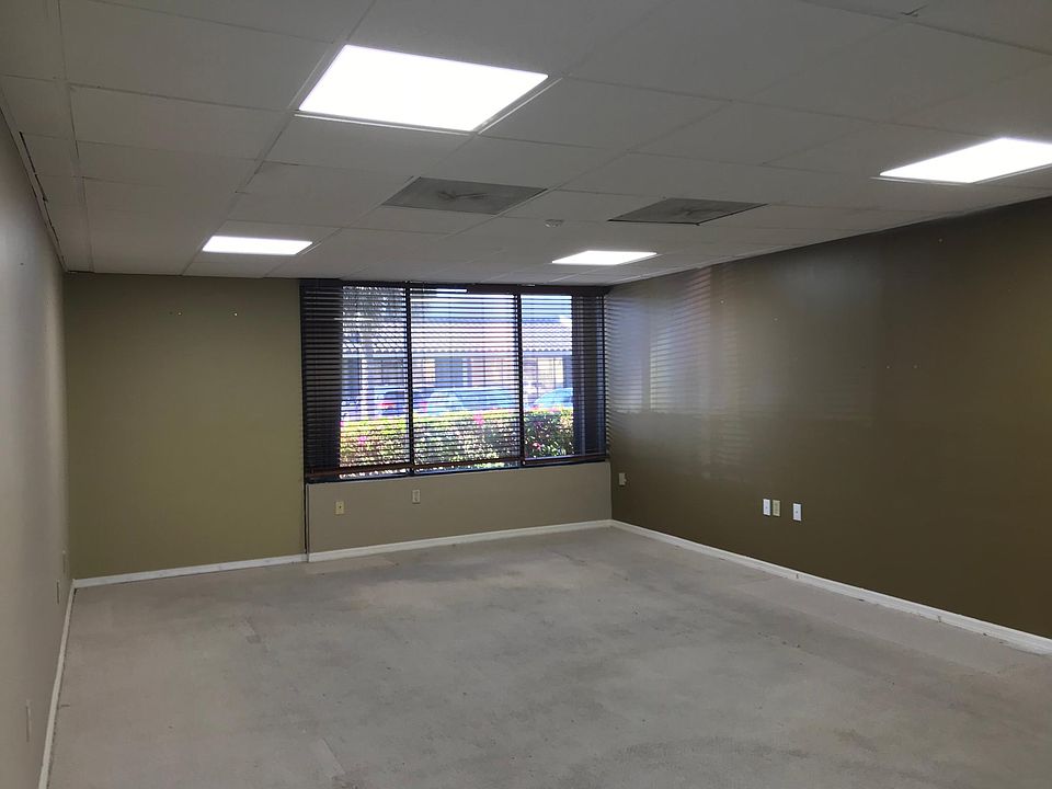 3 Large master offices