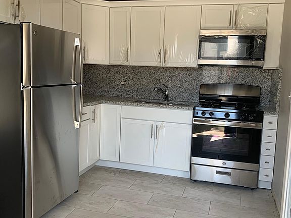 4th image of 411 W Park Ave