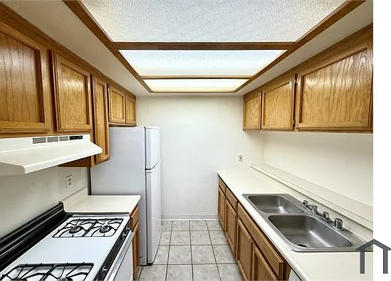 3 bed, 1100 sqft, $1,450 — Photo 4