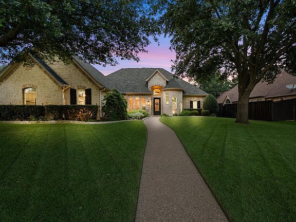 3rd image of 4105 Water Park Cir